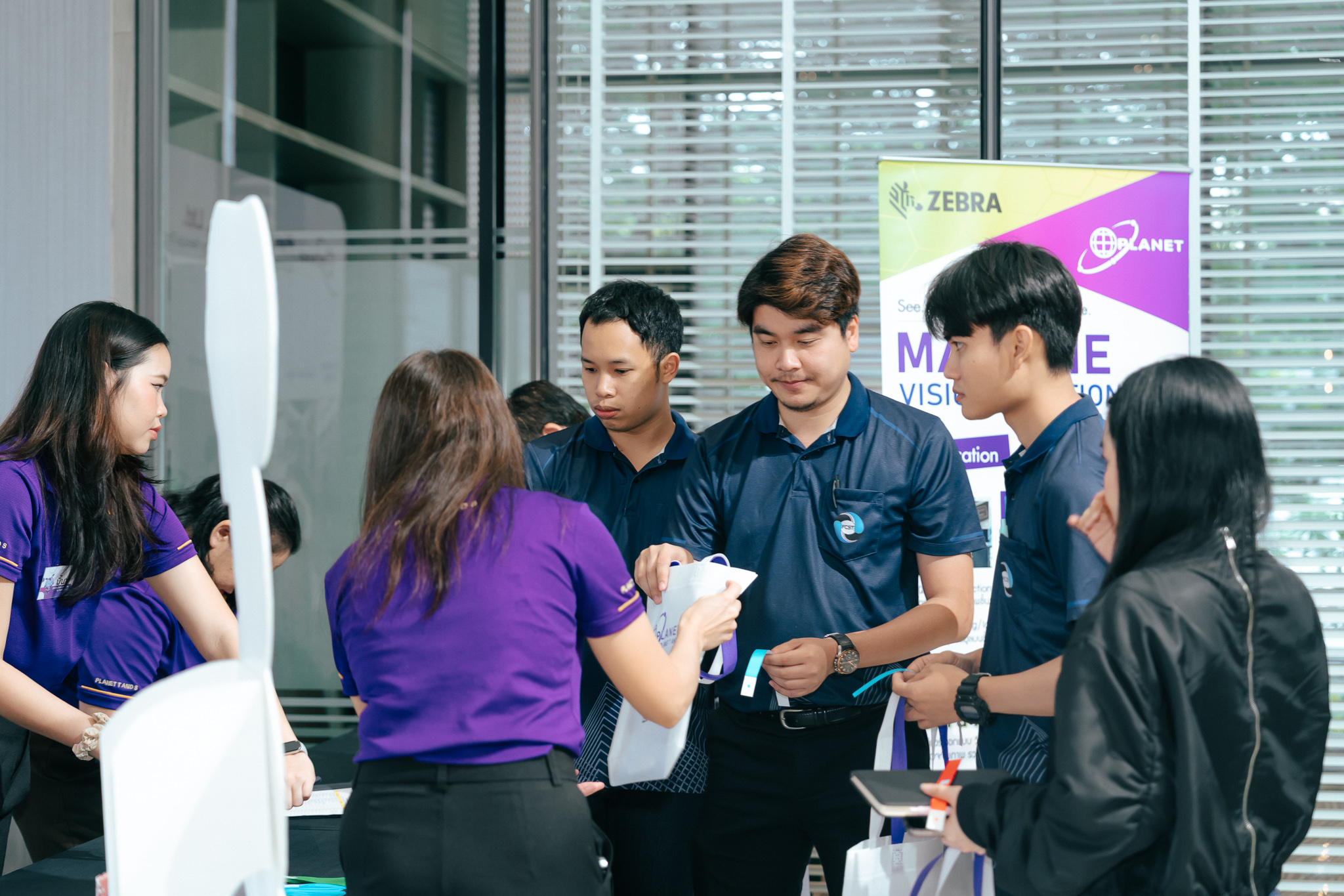 ป้ายชื่อกิจกรรมหน้างาน Zebra Solutions Day